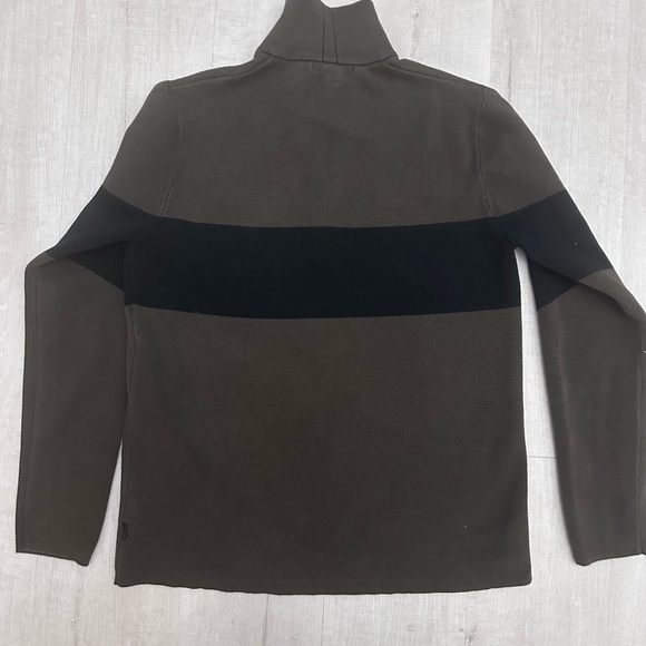 Banana Republic Men's Olive and Black Quarter-Zip Sweater- 100% cotton - Picture 2 of 3